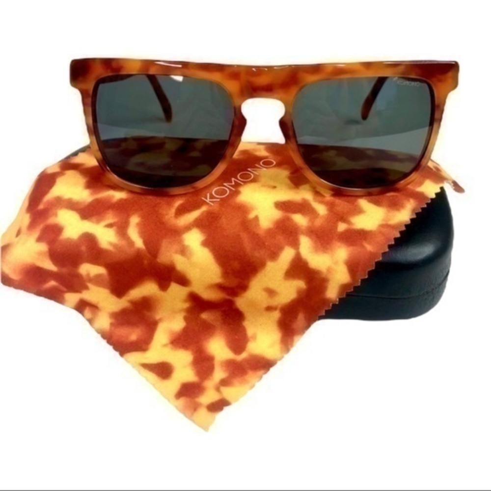 Tortoiseshell Men’s Sunglasses with Green Lenses - Picture 5 of 13